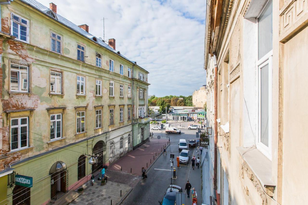 Appartement Навпроти Вернісажу Біля Оперного Вулиця Театральна 26 Є Балкон Та Інернет à Lviv Extérieur photo